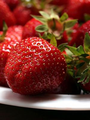 食品草莓浆果手机壁纸
