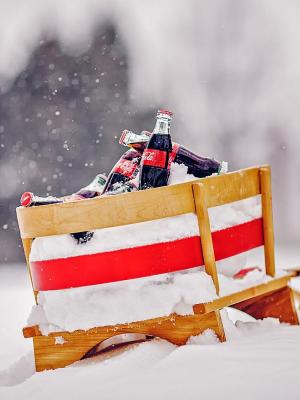 可口可乐瓶喝雪橇移动壁纸