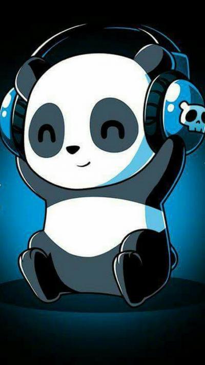 带着耳机听音乐的黑白小熊猫